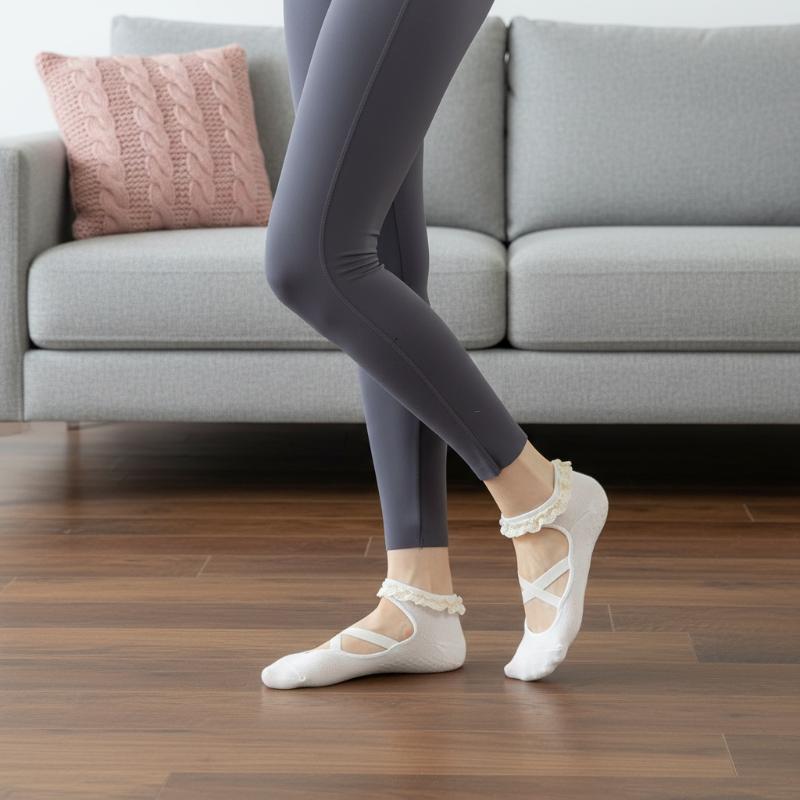 Pilates Yoga Origin - 1 คู่ ถุงเท้าพิลาทิสลายลูกไม้สุดน่ารัก ถุงเท้าโยคะสำหรับผู้หญิงสไตล์เจ้าหญิง ถุงเท้ากีฬาแบบเปิดหลัง ระบายอากาศได้ดี