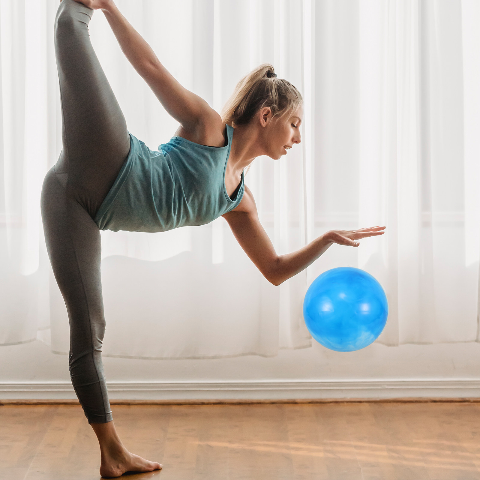 ลูกบอลพิลาทิสขนาด 25 ซม. ลายสี - Pilates Yoga Ball Workout บทวิจารณ์และราคา